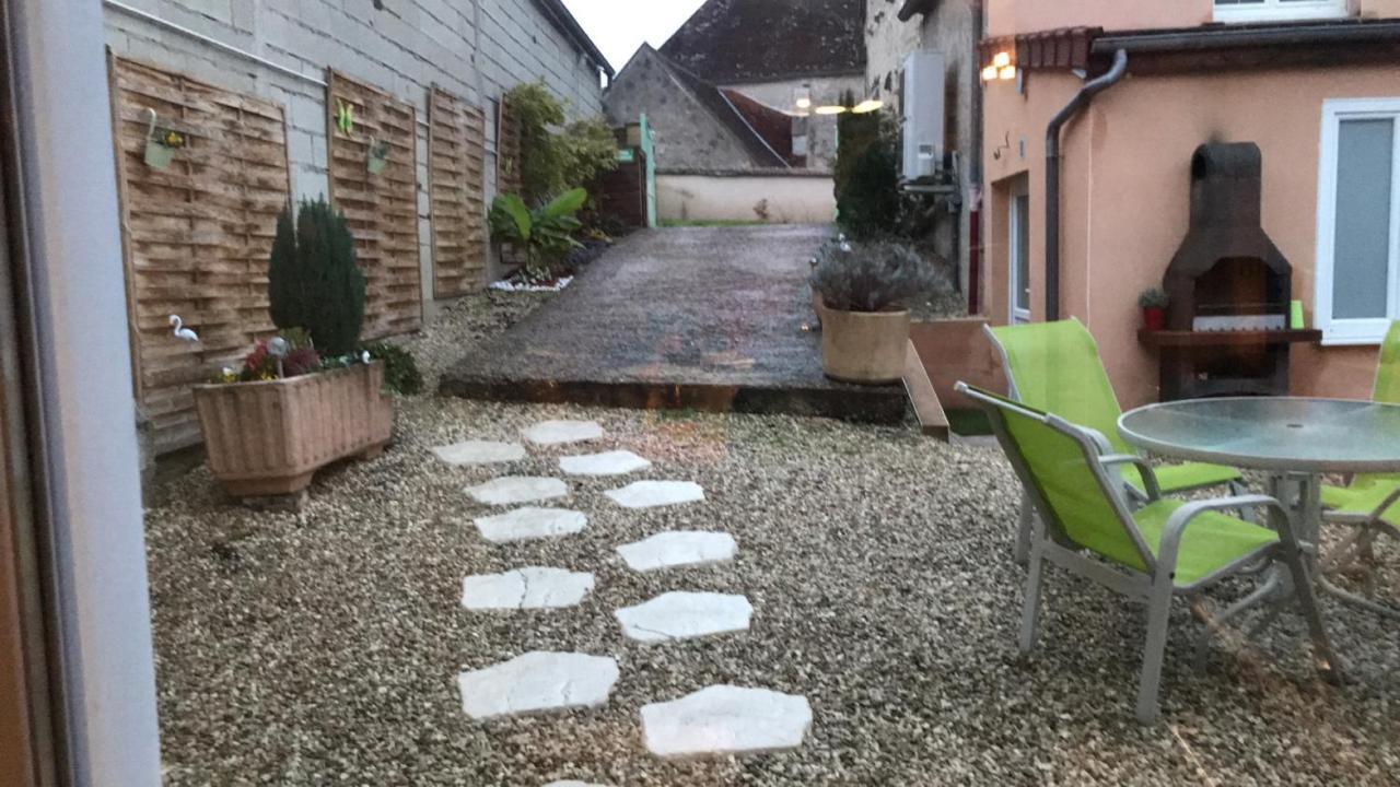 Loft L Atelier De Jacques Pres De Chablis Villa Villy  Kültér fotó